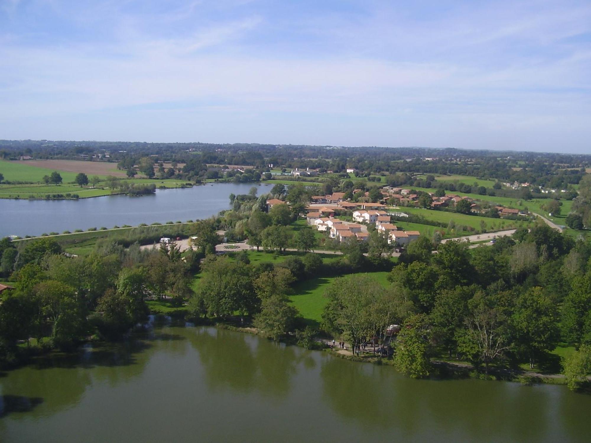 Pescalis Residence Les Maisons Du Lac Moncoutant Ngoại thất bức ảnh